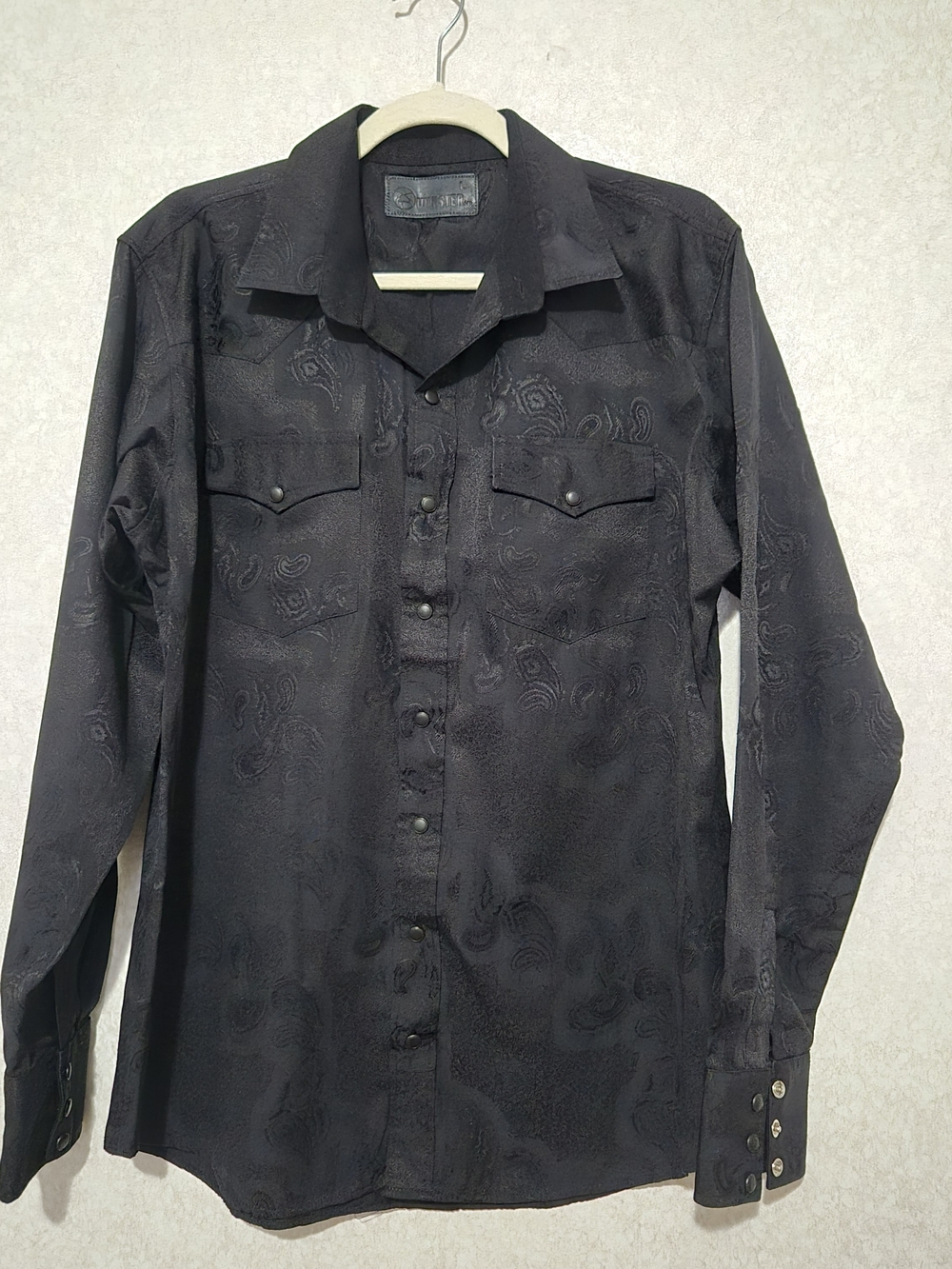 Men's Black Paisley-Print Long Sleeve Button-Down Shirt